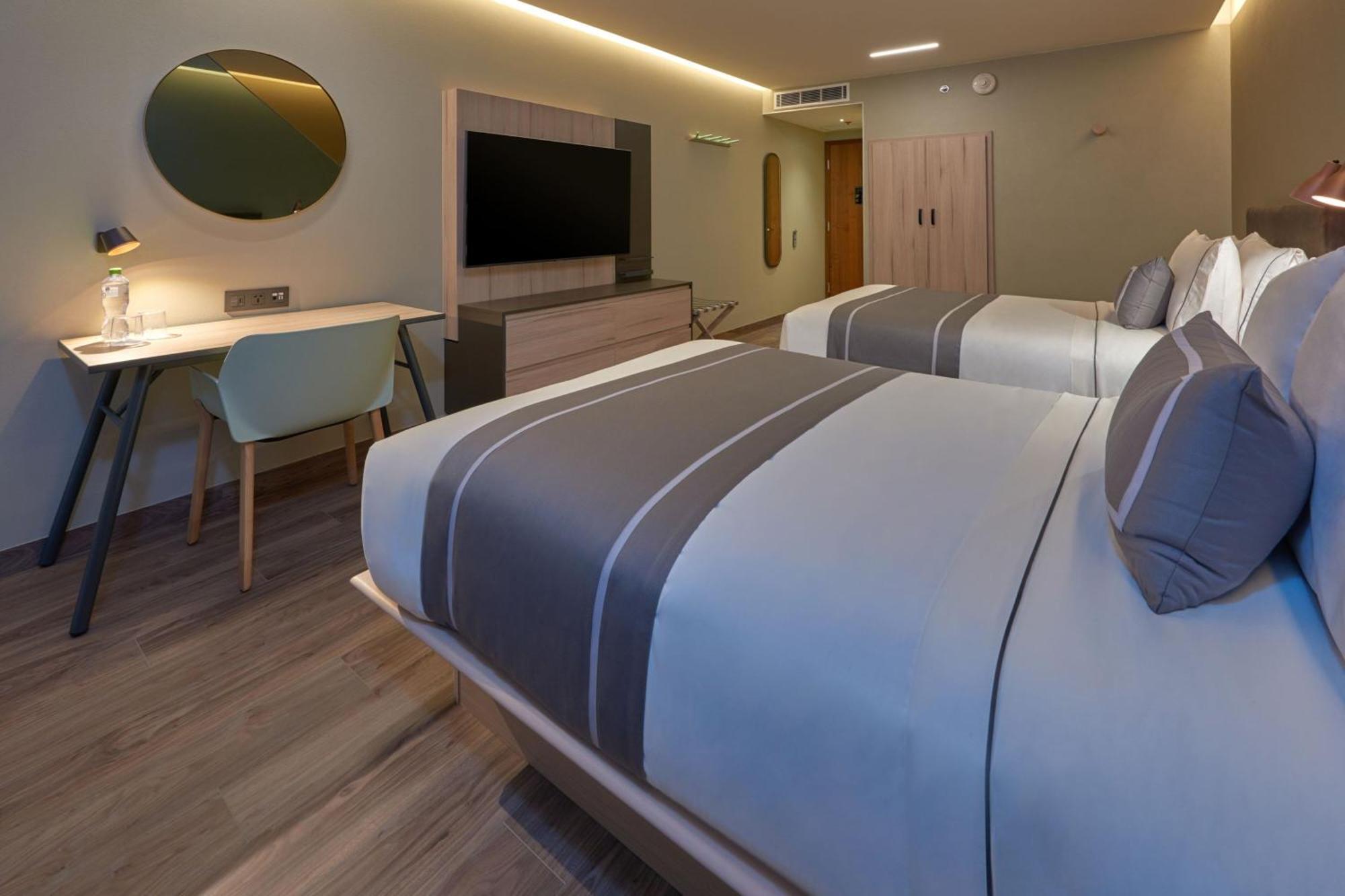 City Express Plus By Marriott Guadalajara Providencia Екстериор снимка